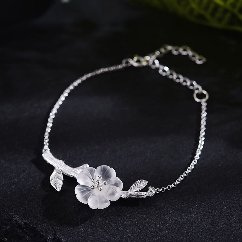 
                      
                        Bracelet-With-Crystal-Flower-By-Yonandole_1
                      
                    