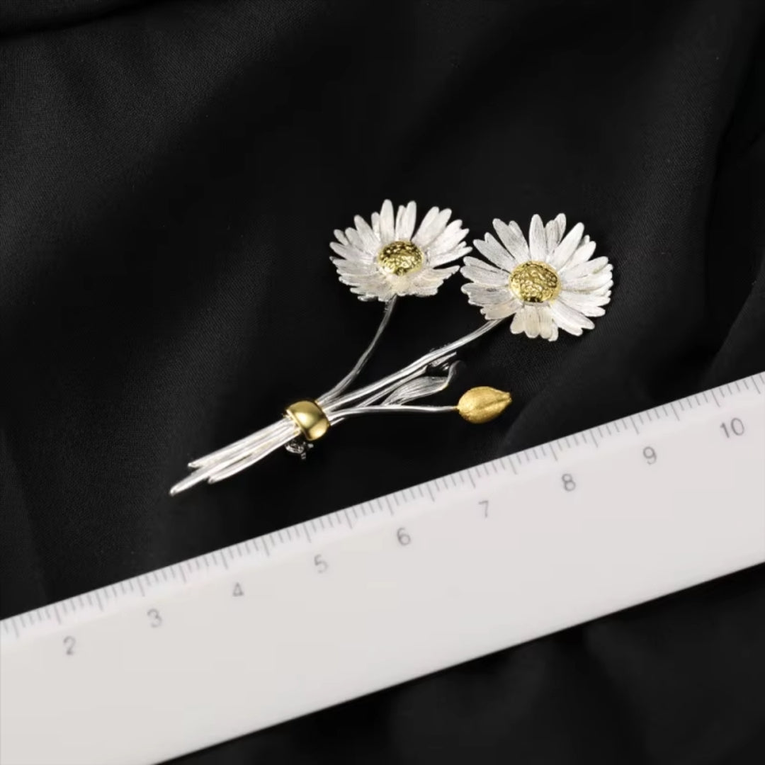 Brooch-With-Chamomile-Flowers-By-Yonandole_7