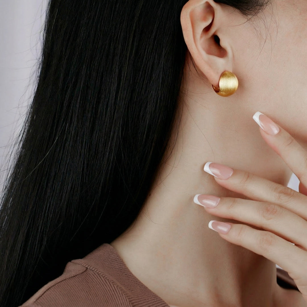 Brushed-Ball-Earrings-By-Yonandole_4