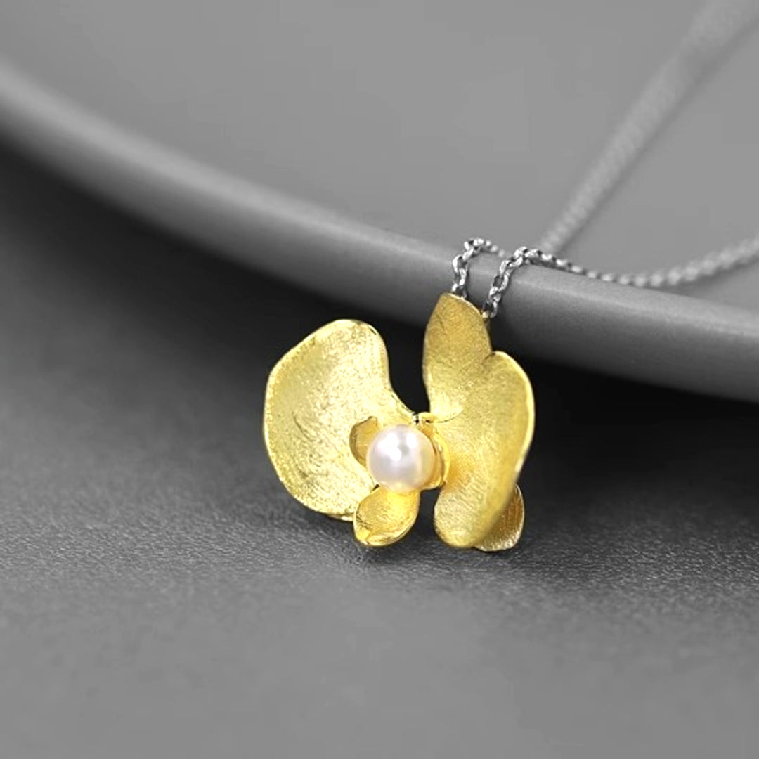 Butterfly-Orchid-Pendant-By-Yonandole_1a