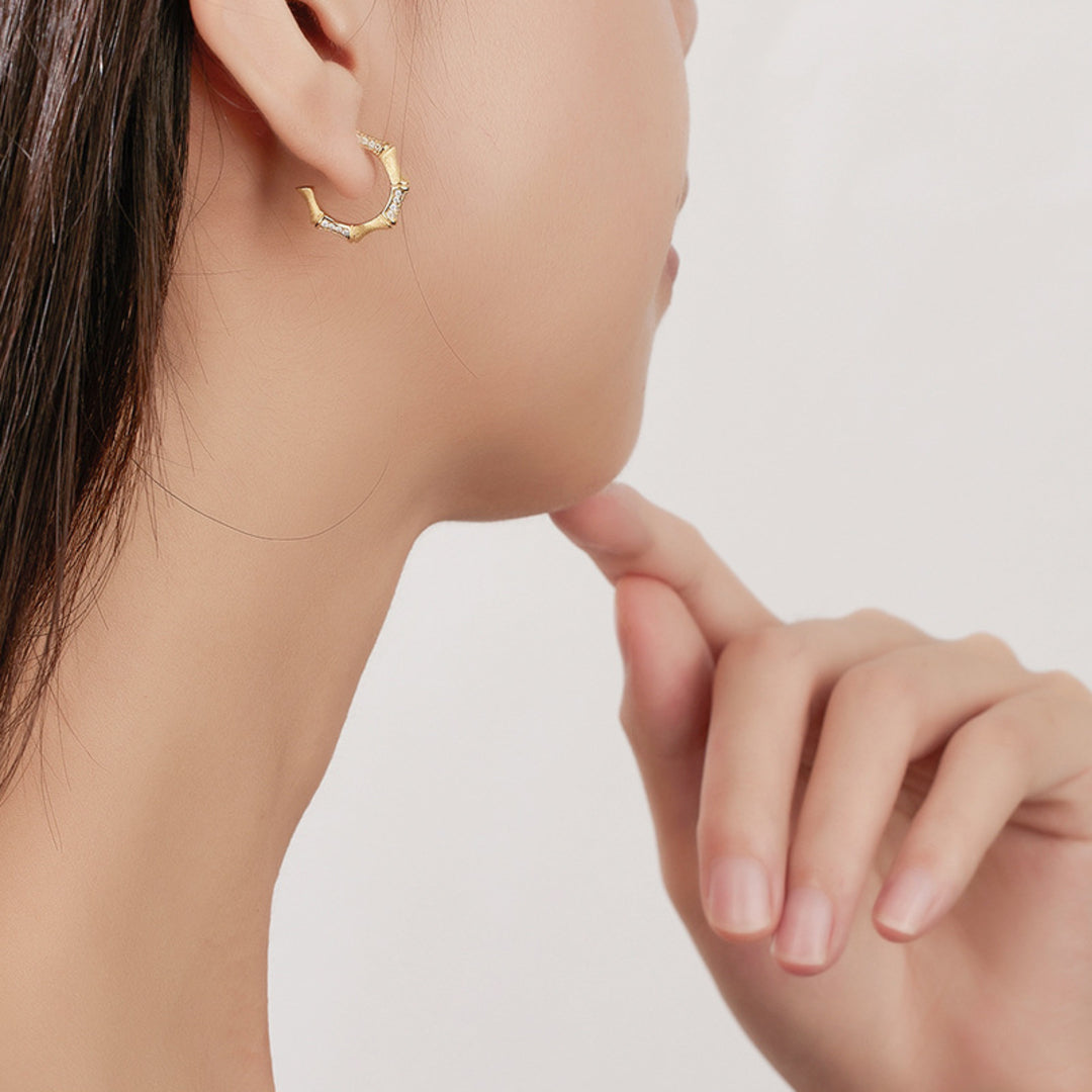 C-Hoop-With-Bamboo-Shape-And-Zirconia-By-Yonandole_2