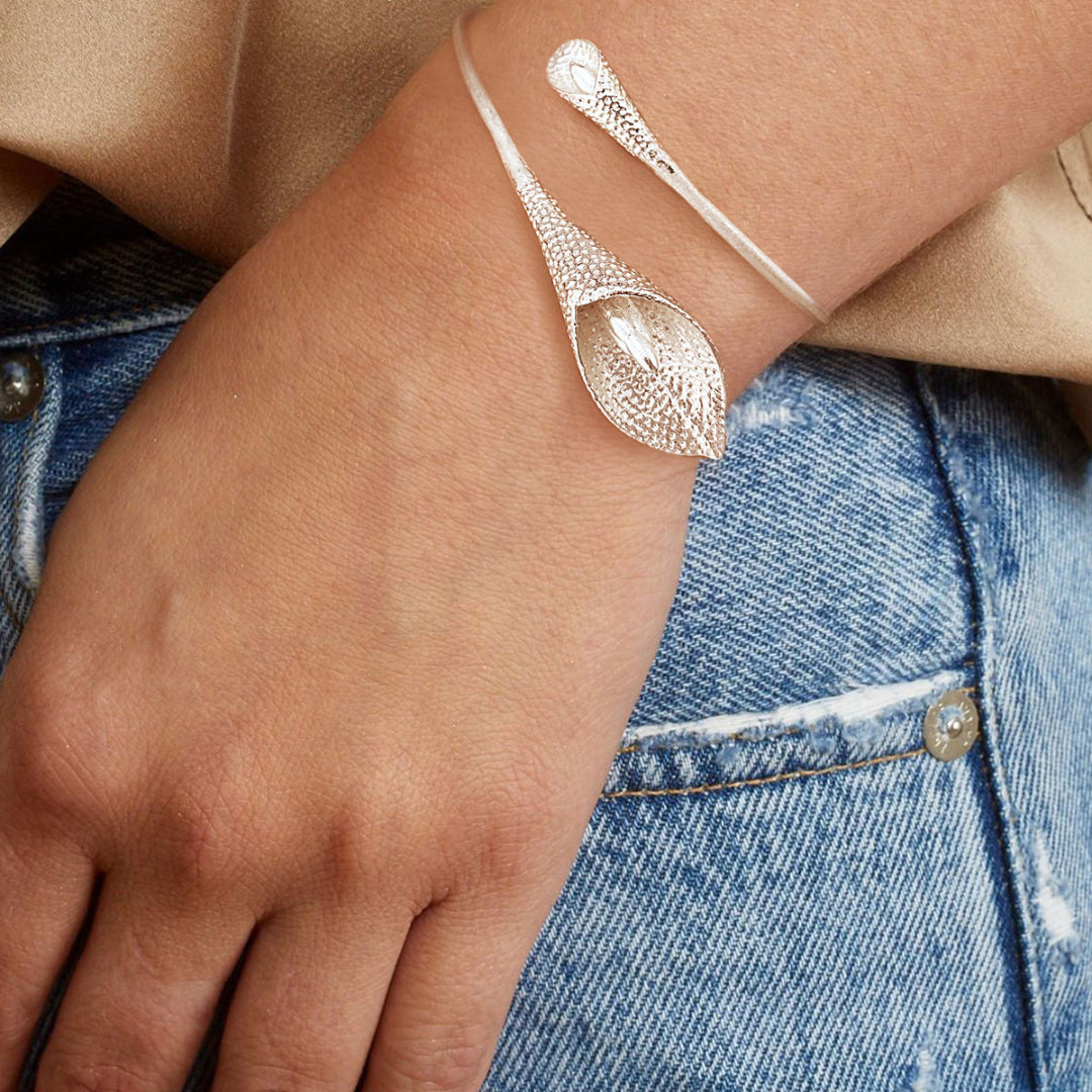 Calla-Bangle-By-Yonandole_8