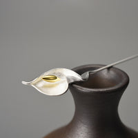 Calla-Brooch-By-Yonandole_1