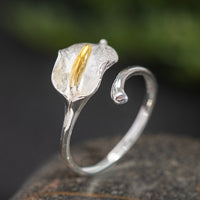 Calla-Lily-Ring-By-Yonandole_2b
