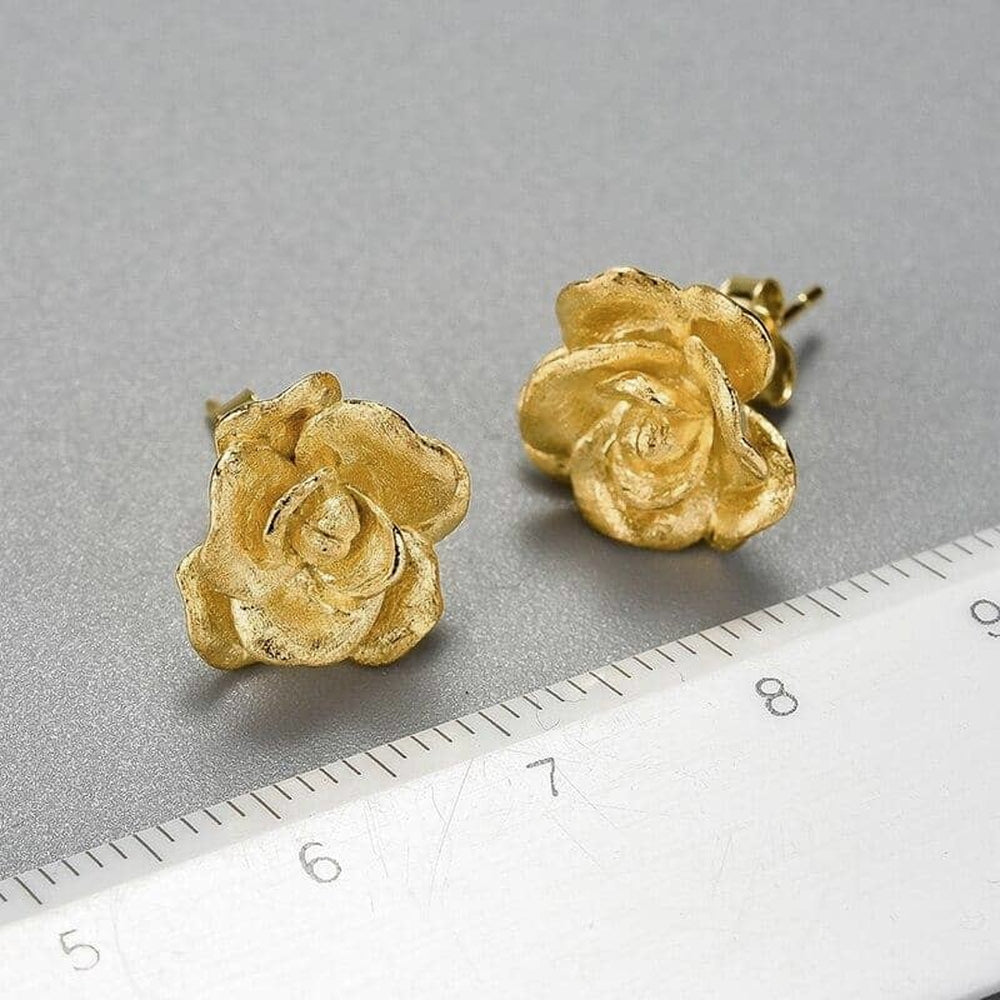 
                      
                        Camellia-Flower-Earrings-By-Yonandole_11
                      
                    