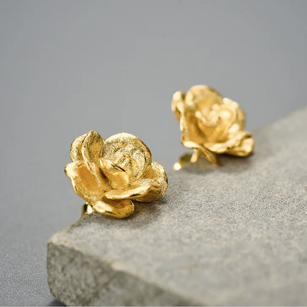 
                      
                        Camellia-Flower-Earrings-By-Yonandole_12
                      
                    