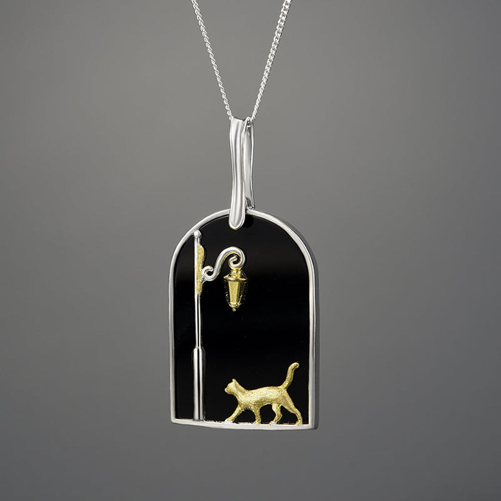 
                  
                    Cat-Pendant-By-Yonandole_4a
                  
                