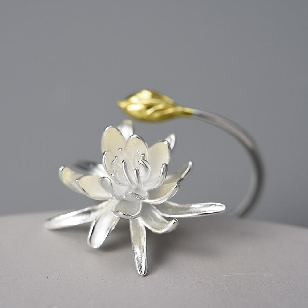 
                      
                        Cereus-Flower-Ring-By-Yonandole_1
                      
                    