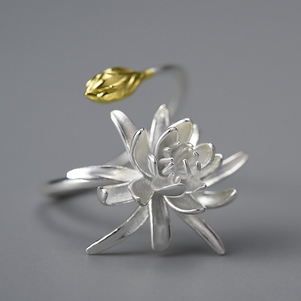 
                      
                        Cereus-Flower-Ring-By-Yonandole_3
                      
                    