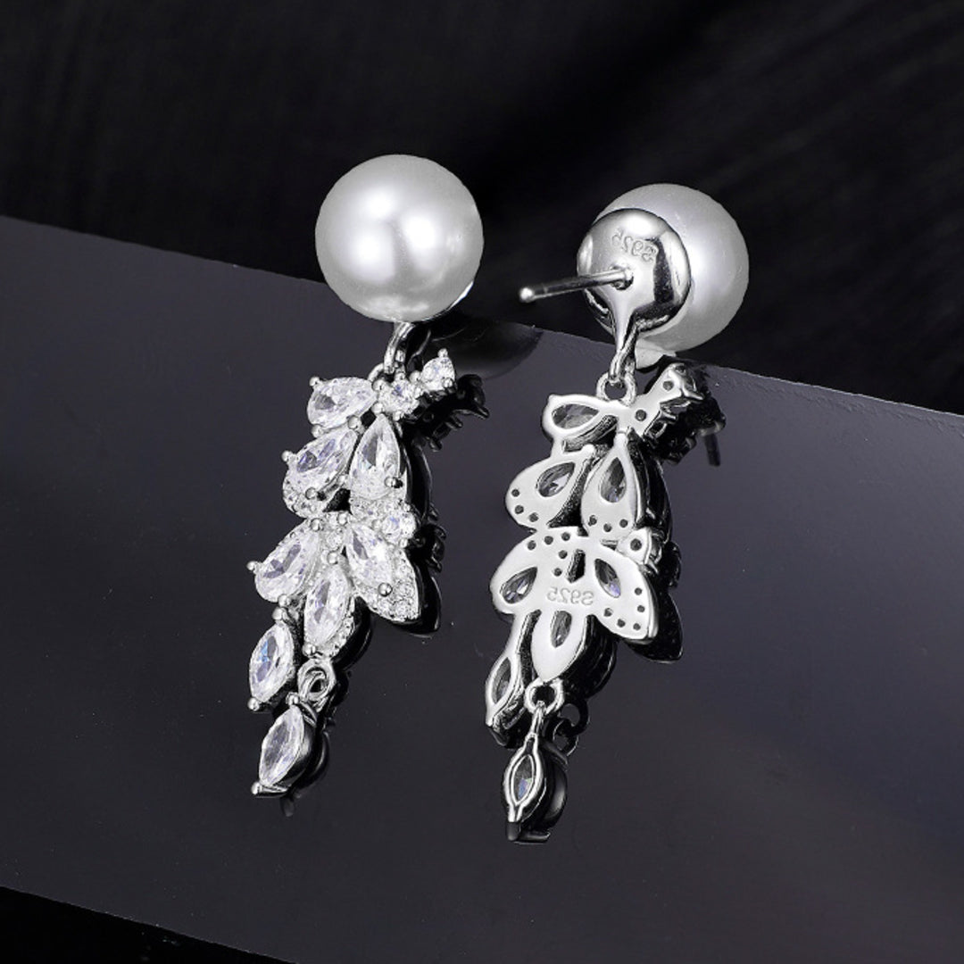 Chandelier-Earrings-With-Shell-Pearl-And-Zirconia-By-Yonandole_2