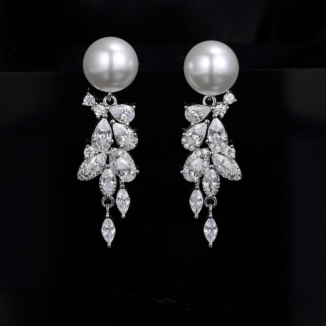 Chandelier-Earrings-With-Shell-Pearl-And-Zirconia-By-Yonandole_5