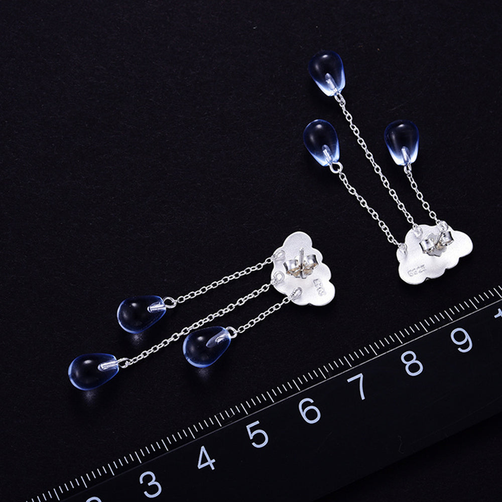 
                      
                        Cloud-Earrings-With-Crystal-Drops-By-Yonandole_10
                      
                    