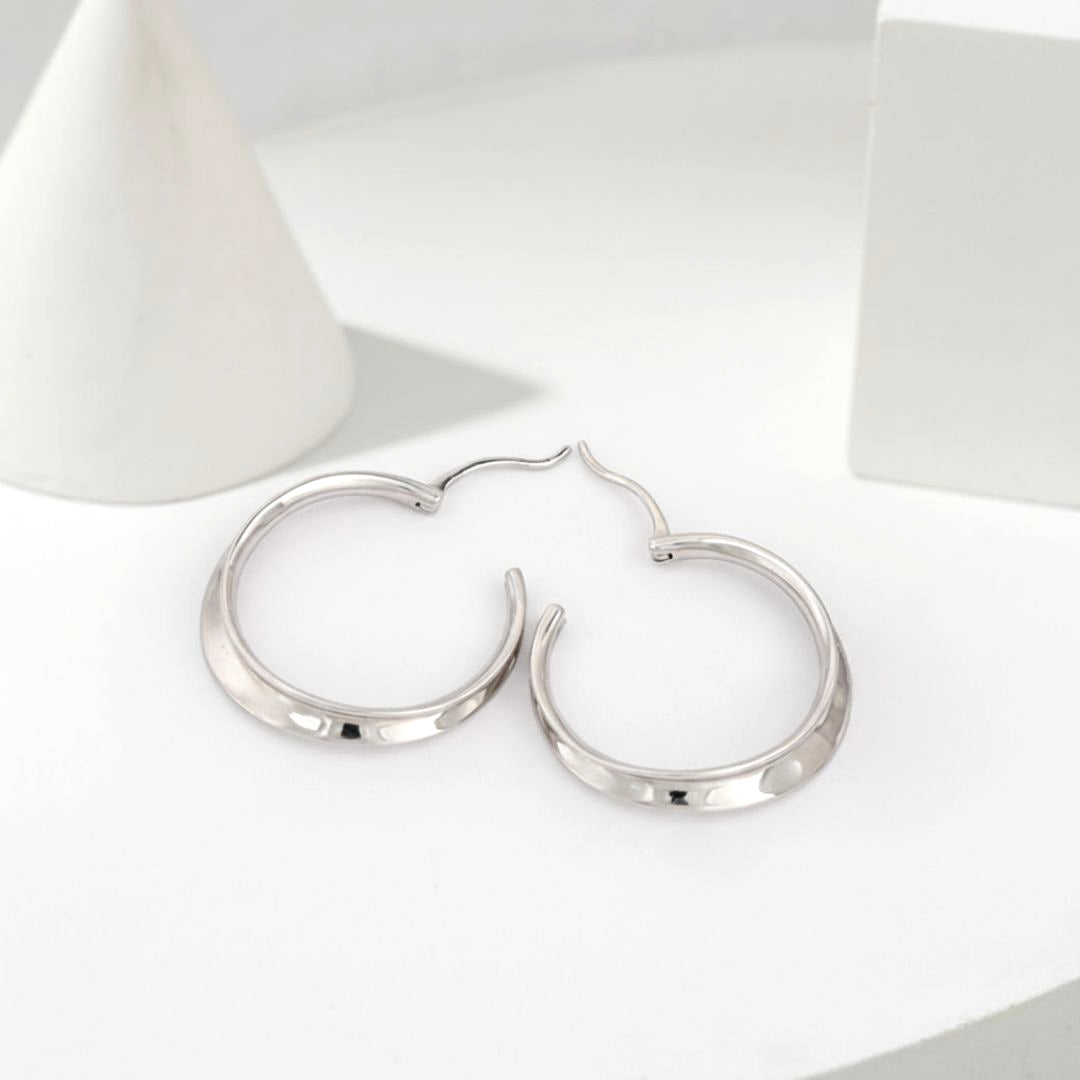 Concave-Hoops-By-Yonandole_3