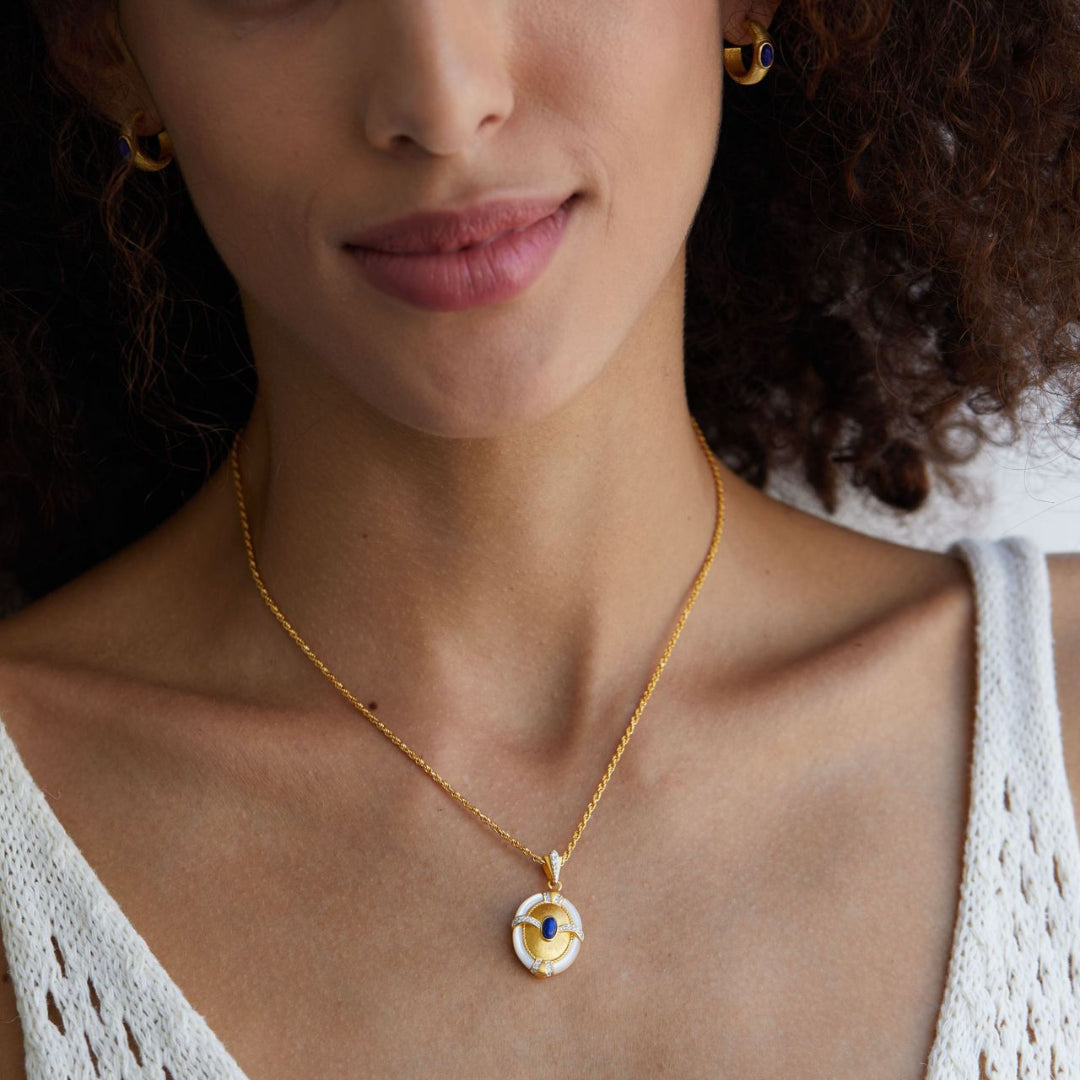 Cord-Necklace-With-Oval-Shell-Pendant-By-Yonandole_3
