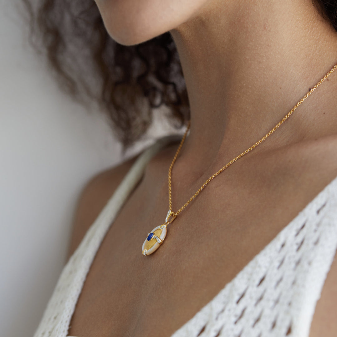 Cord-Necklace-With-Oval-Shell-Pendant-By-Yonandole_8