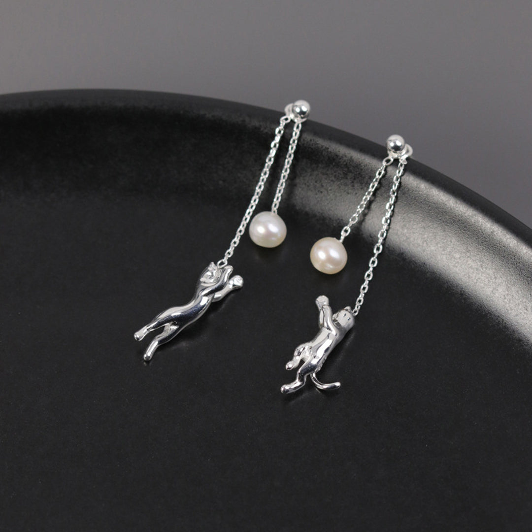 Dangle-Earrings-With-Cat-And-Pearl_4