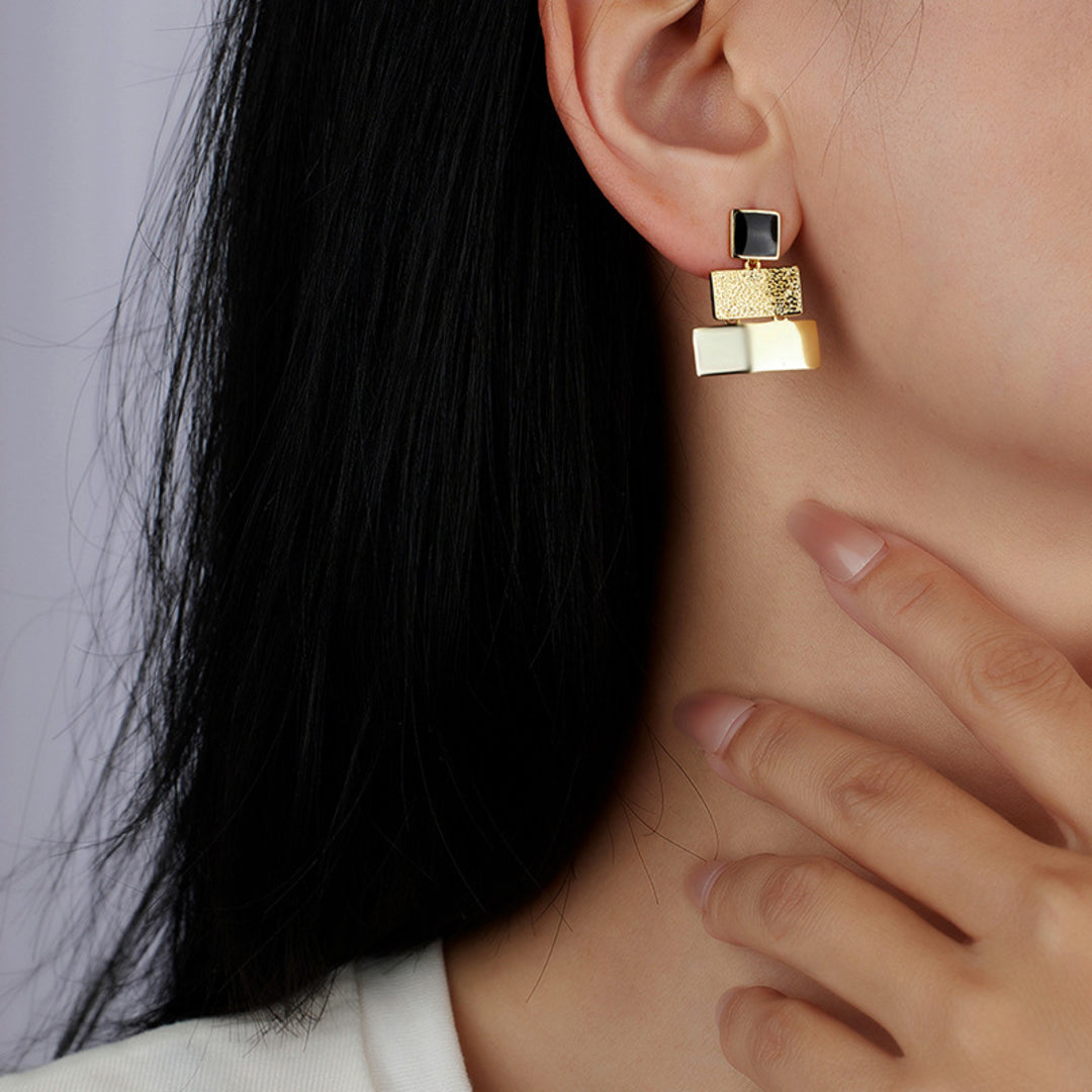 Dangle-Earrings-With-Geometric-Shapes-By-Yonandole_3
