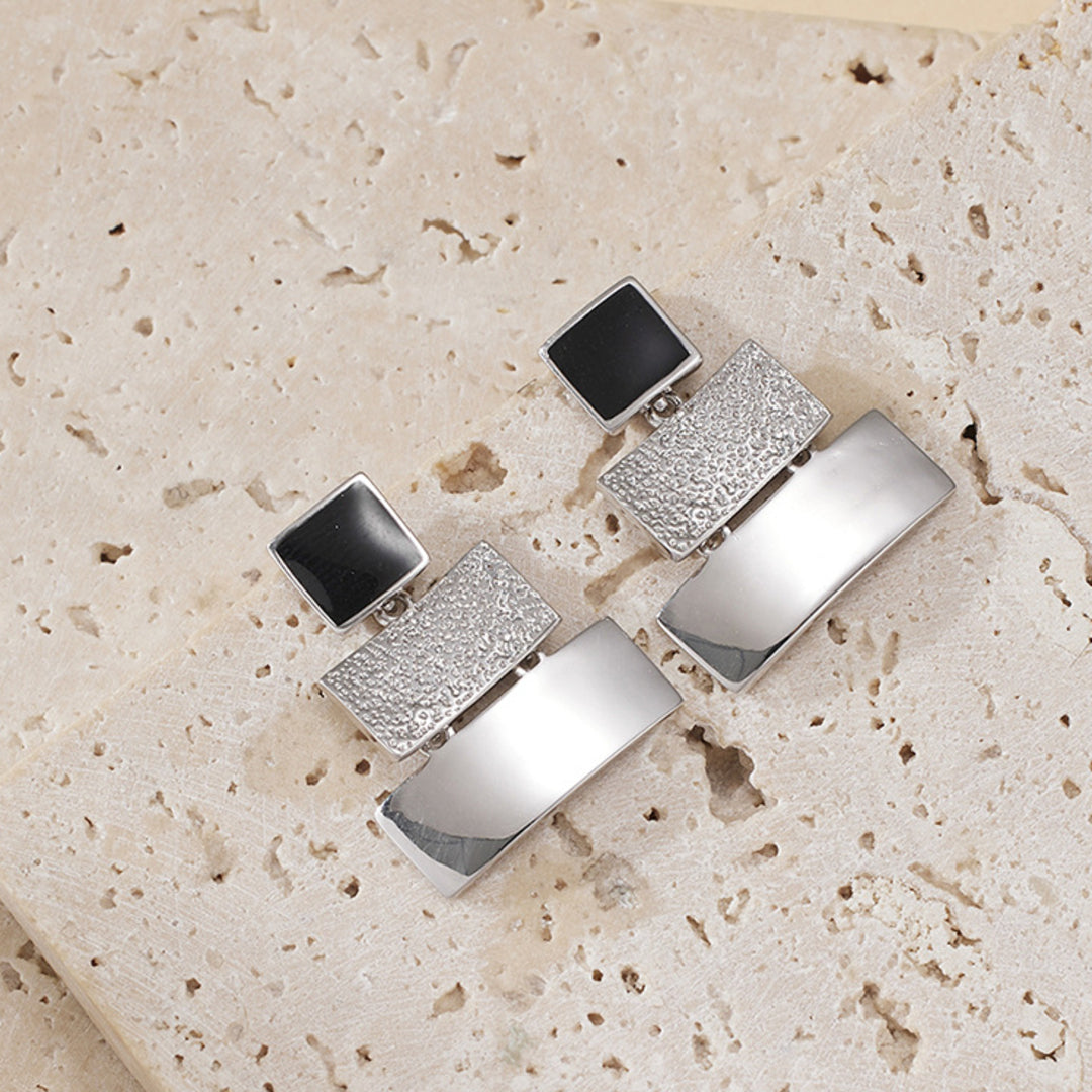Dangle-Earrings-With-Geometric-Shapes-By-Yonandole_5