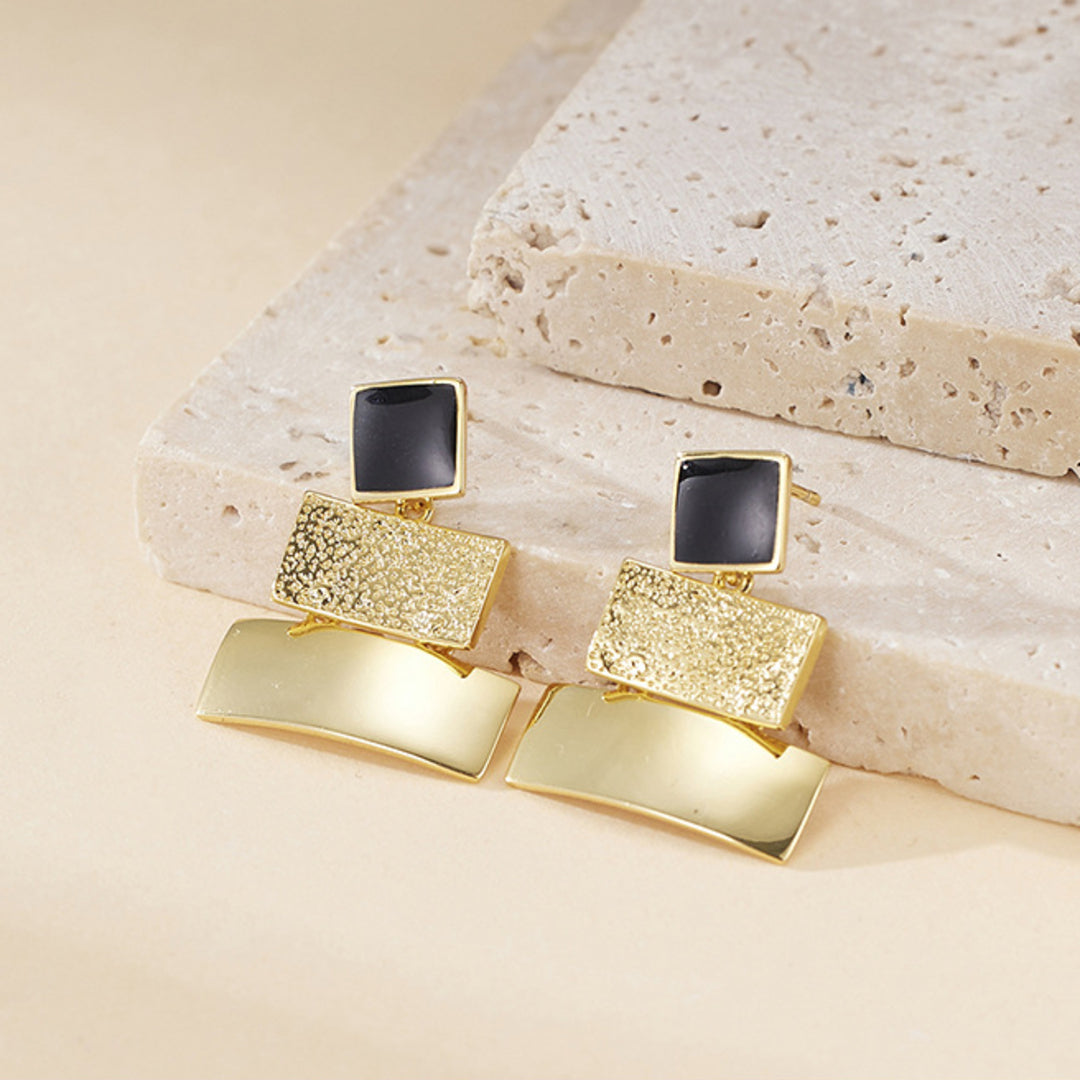 Dangle-Earrings-With-Geometric-Shapes-By-Yonandole_6