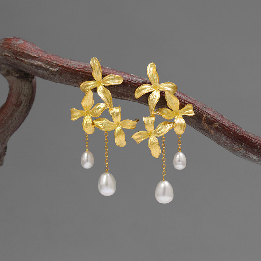 Dangle-Earrings-With-Lilac-Flowers-And-Pearls-By-Yonandole_2