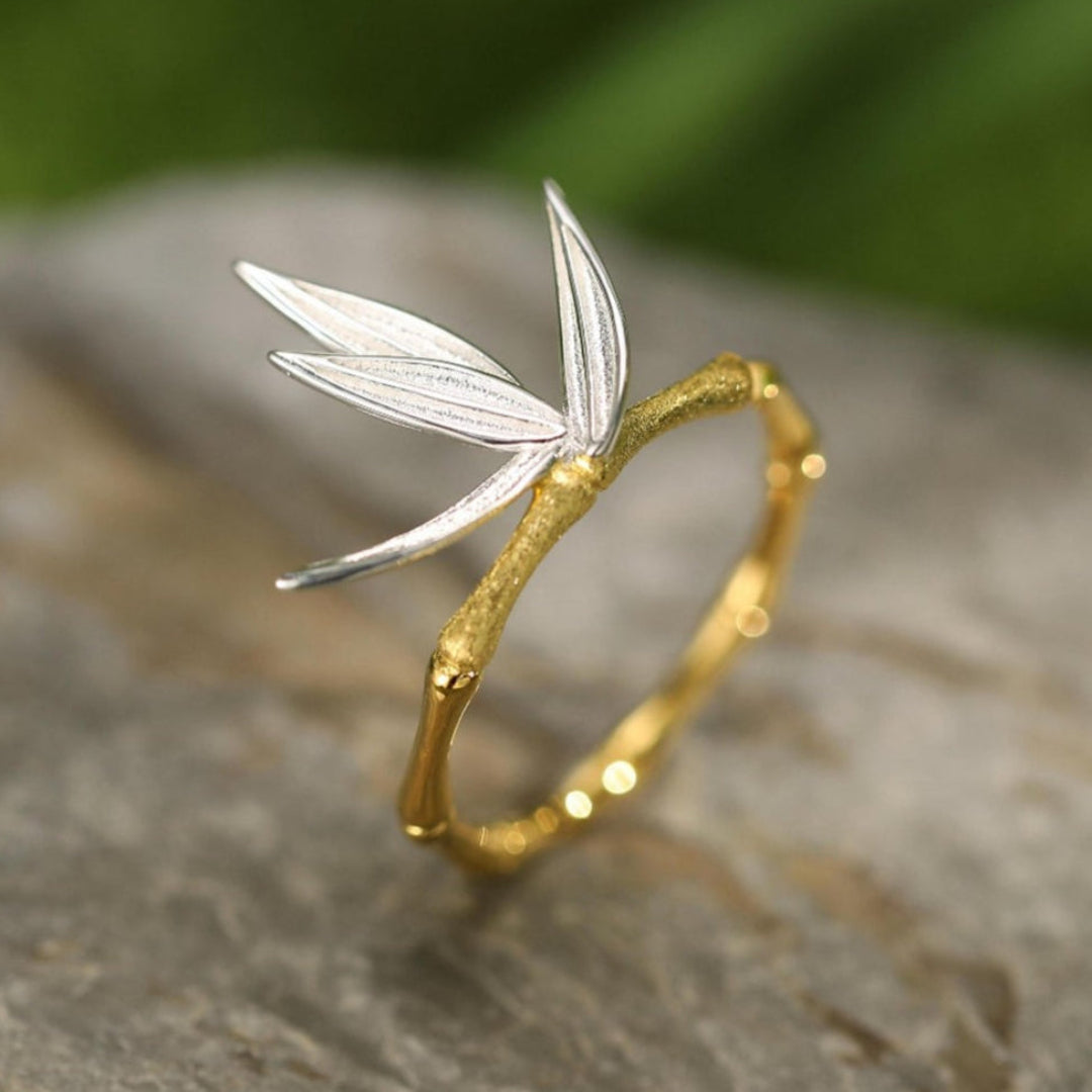 Delicate-Bamboo-Ring-With-Leaves-By-Yonandole_2