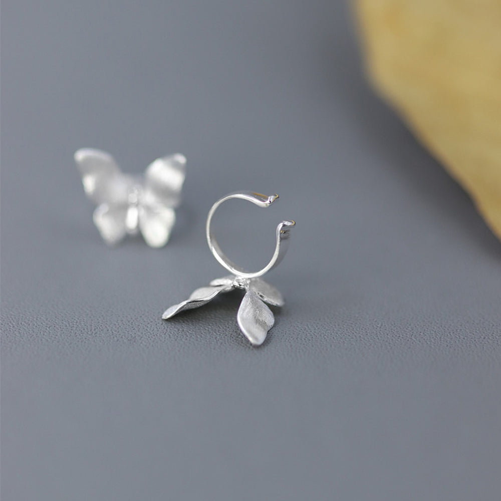 
                      
                        Ear-Cuff-Earrings-With-Butterfly-By-Yonandole_5
                      
                    