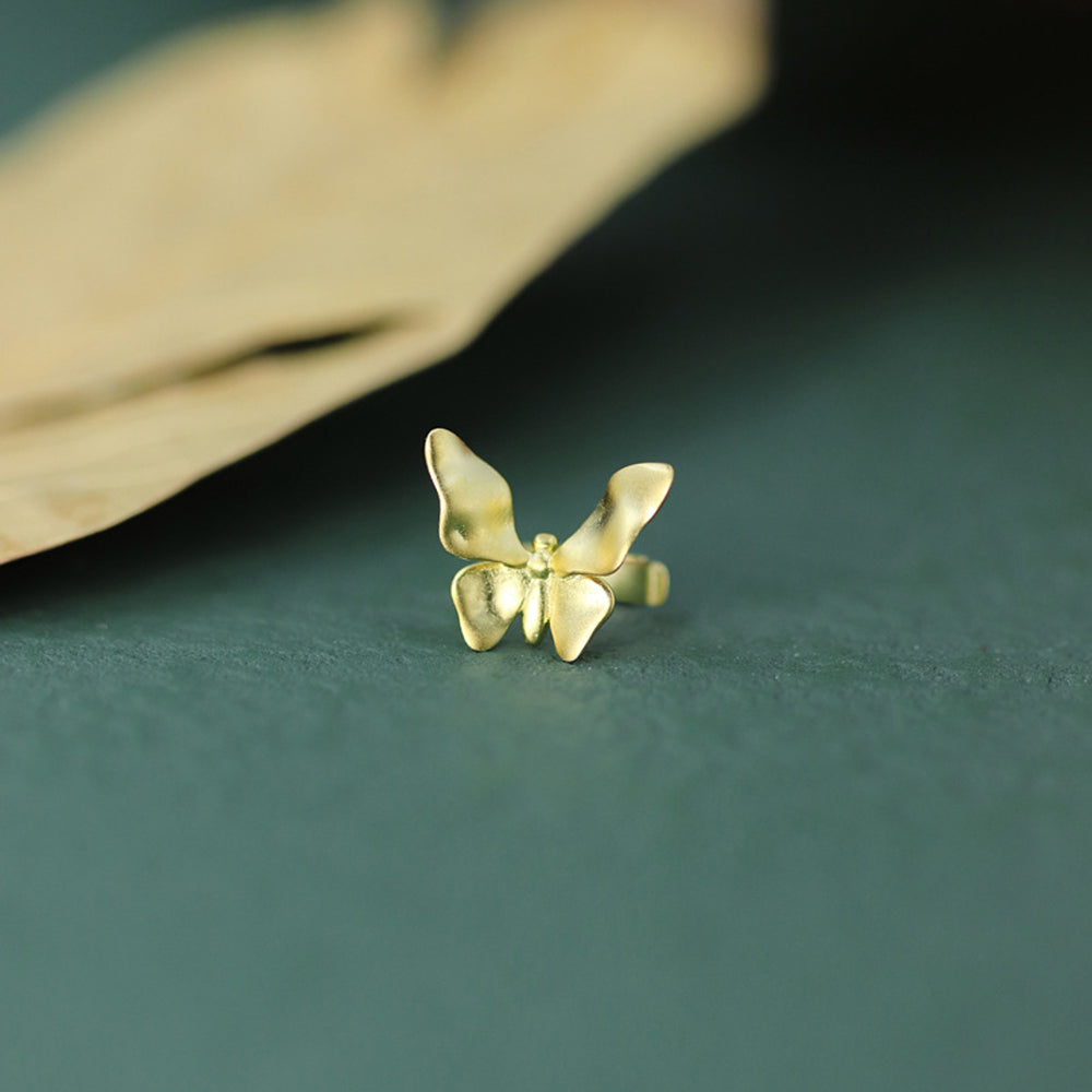 
                      
                        Ear-Cuff-Earrings-With-Butterfly-By-Yonandole_8
                      
                    