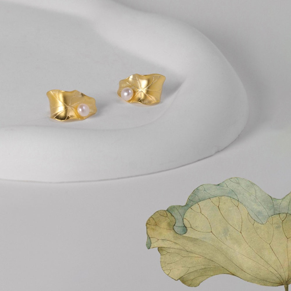 Ear-Cuff-Earrings-With-Lotus-Leaf-By-Yonandole_1