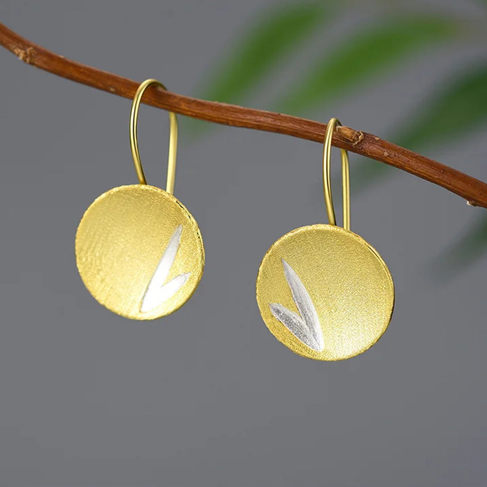 
                  
                    Earrings-With-Bamboo-Leaves-By-Yonandole_13
                  
                