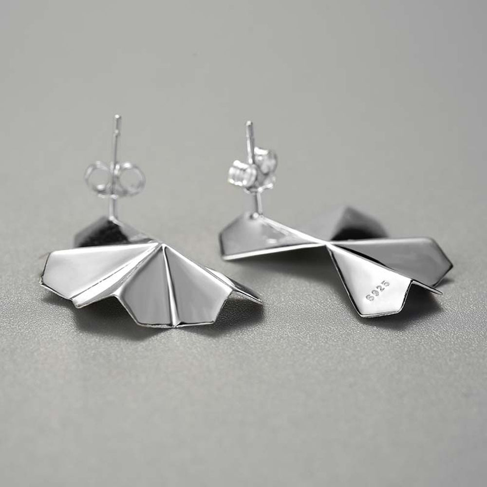 
                  
                    Earrings-With-Fold-Pattern-By-Yonandole_8
                  
                