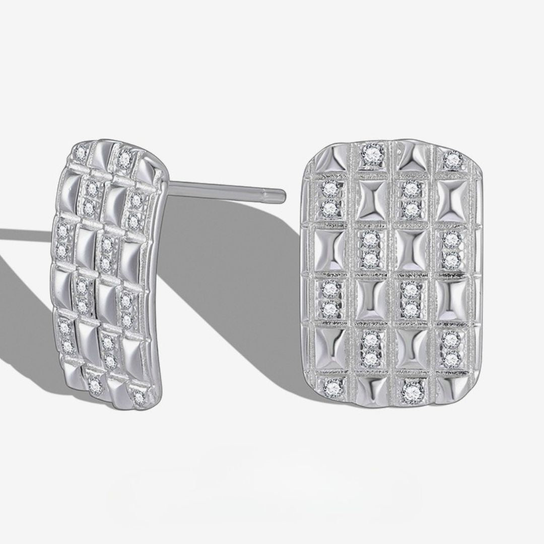 Earrings-With-Geometric-Pattern-And-Zirconia-By-Yonandole_1