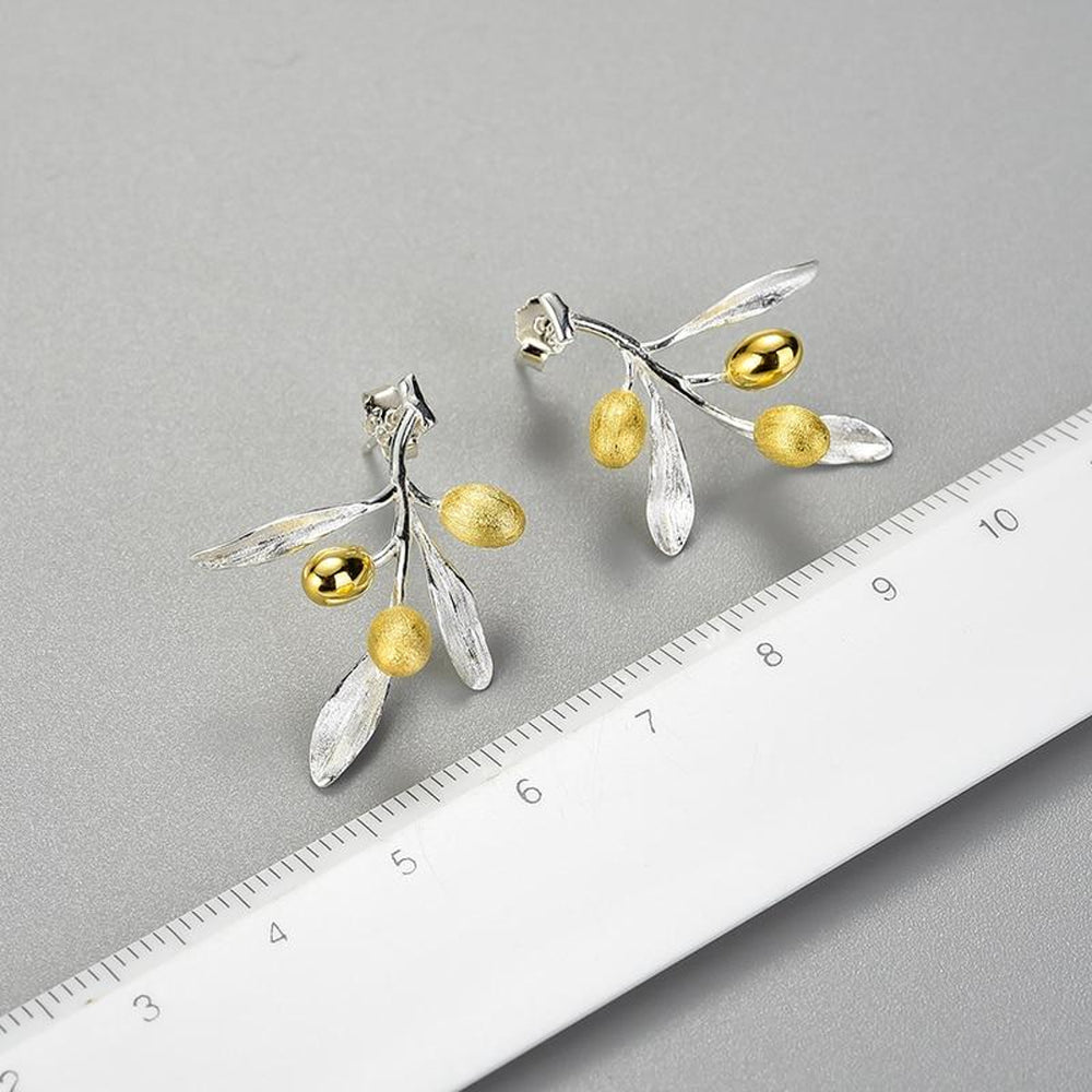 
                  
                    Earrings-With-Olive-Branch-By-Yonandole_6
                  
                