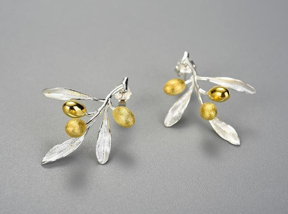 
                  
                    Earrings-With-Olive-Branch-By-Yonandole_8
                  
                