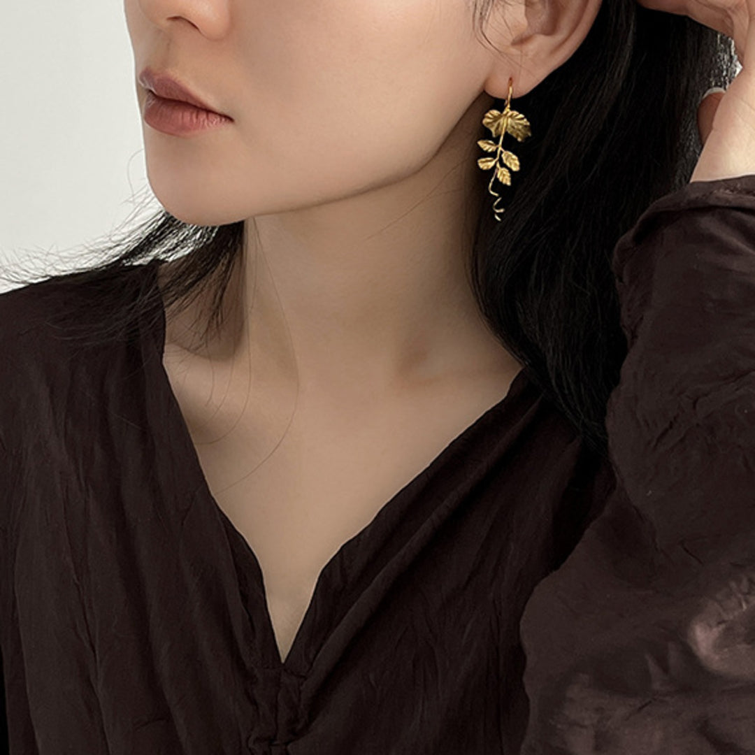 Earrings-With-Pea-Blossom-By-Yonandole_1