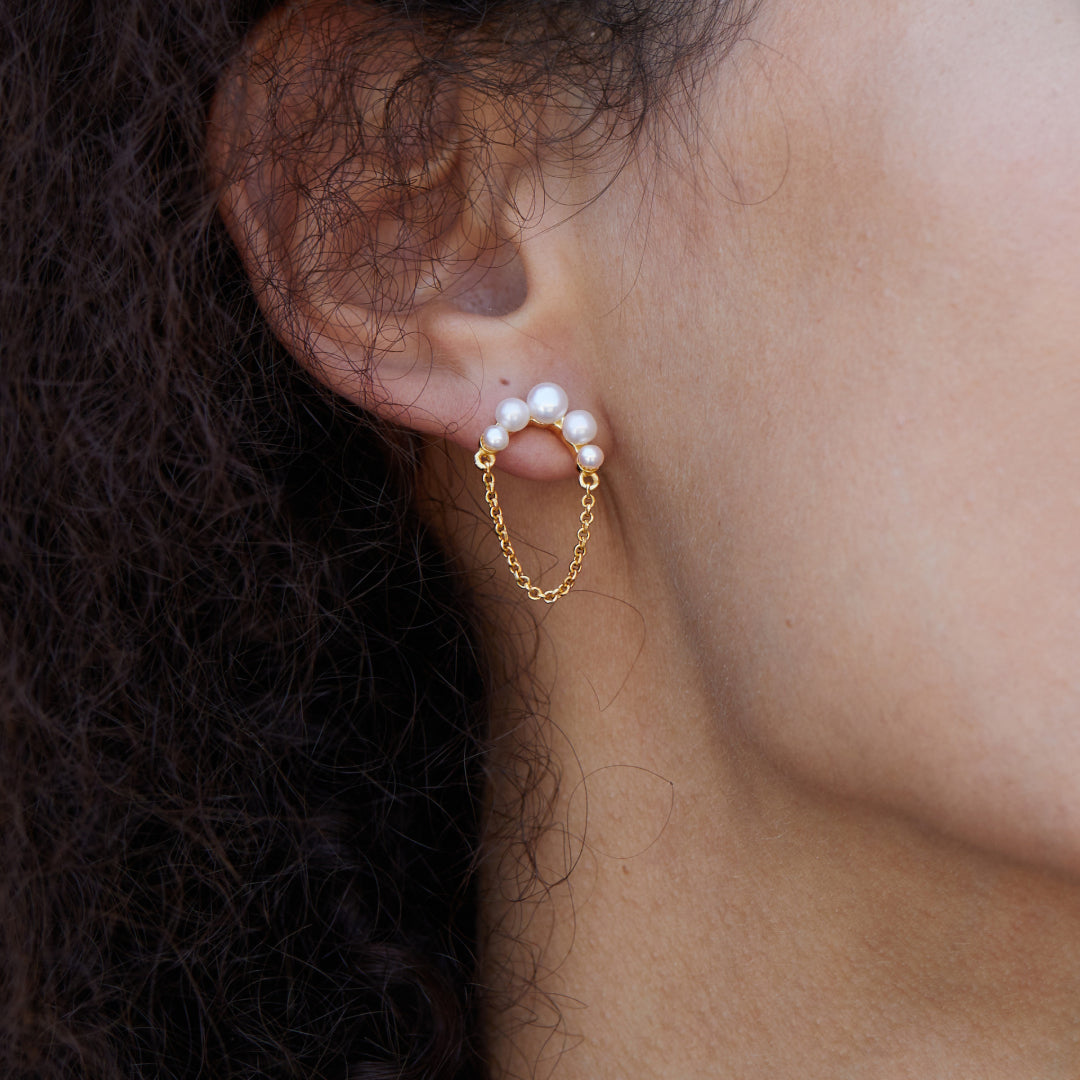 Earrings-With-Pearl-Bow-And-Chain-Tassel-By-Yonandole_9