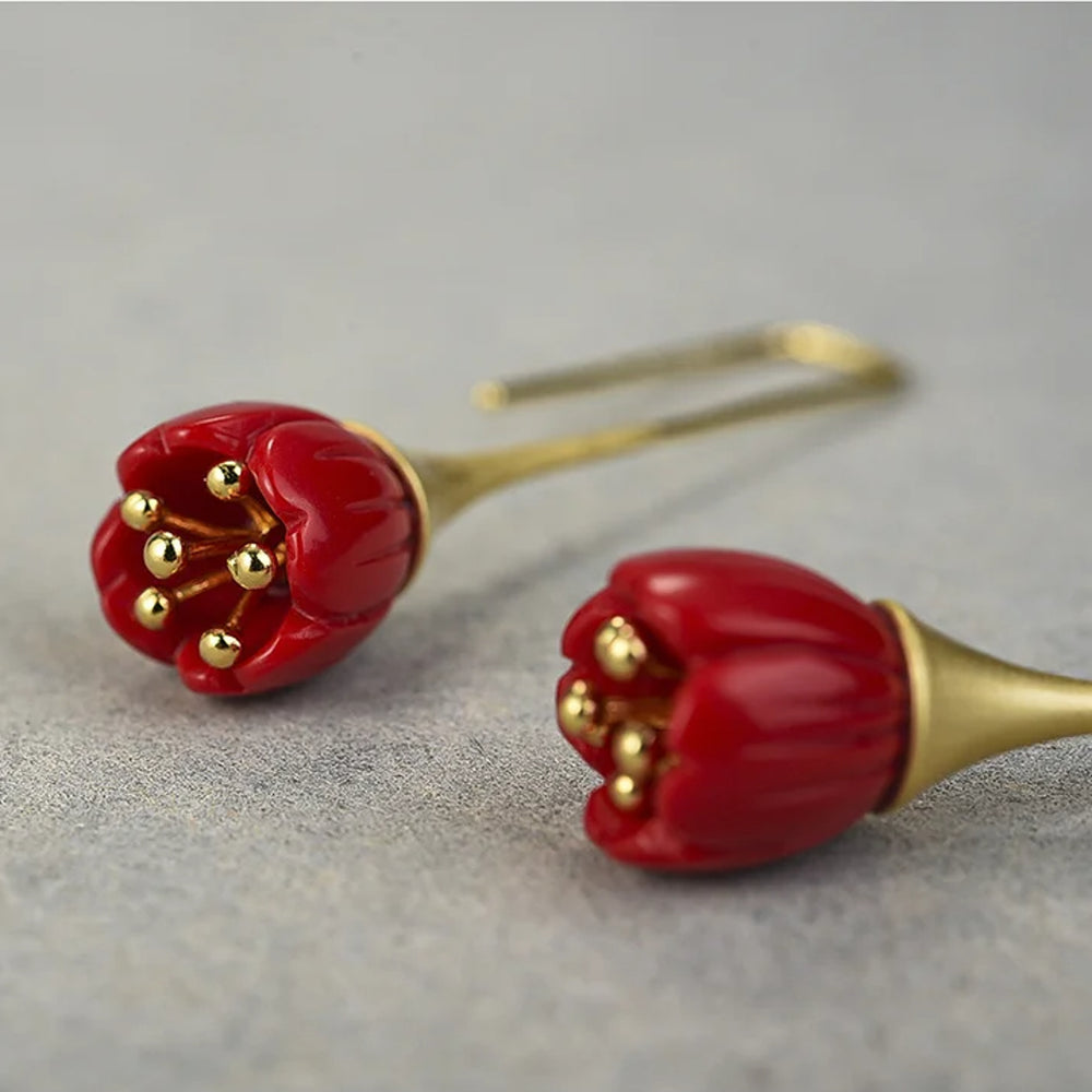 
                      
                        Earrings-With-Red-Lily-Of-The-Valley-By-Yonandole_5a
                      
                    