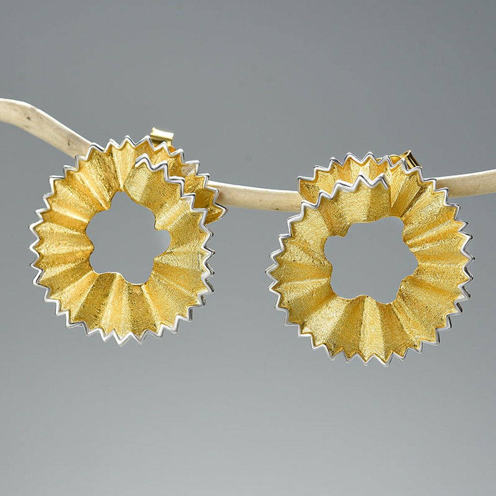 
                      
                        Earrings-With-Round-Pencil-Shavings-By-Yonandole_7
                      
                    