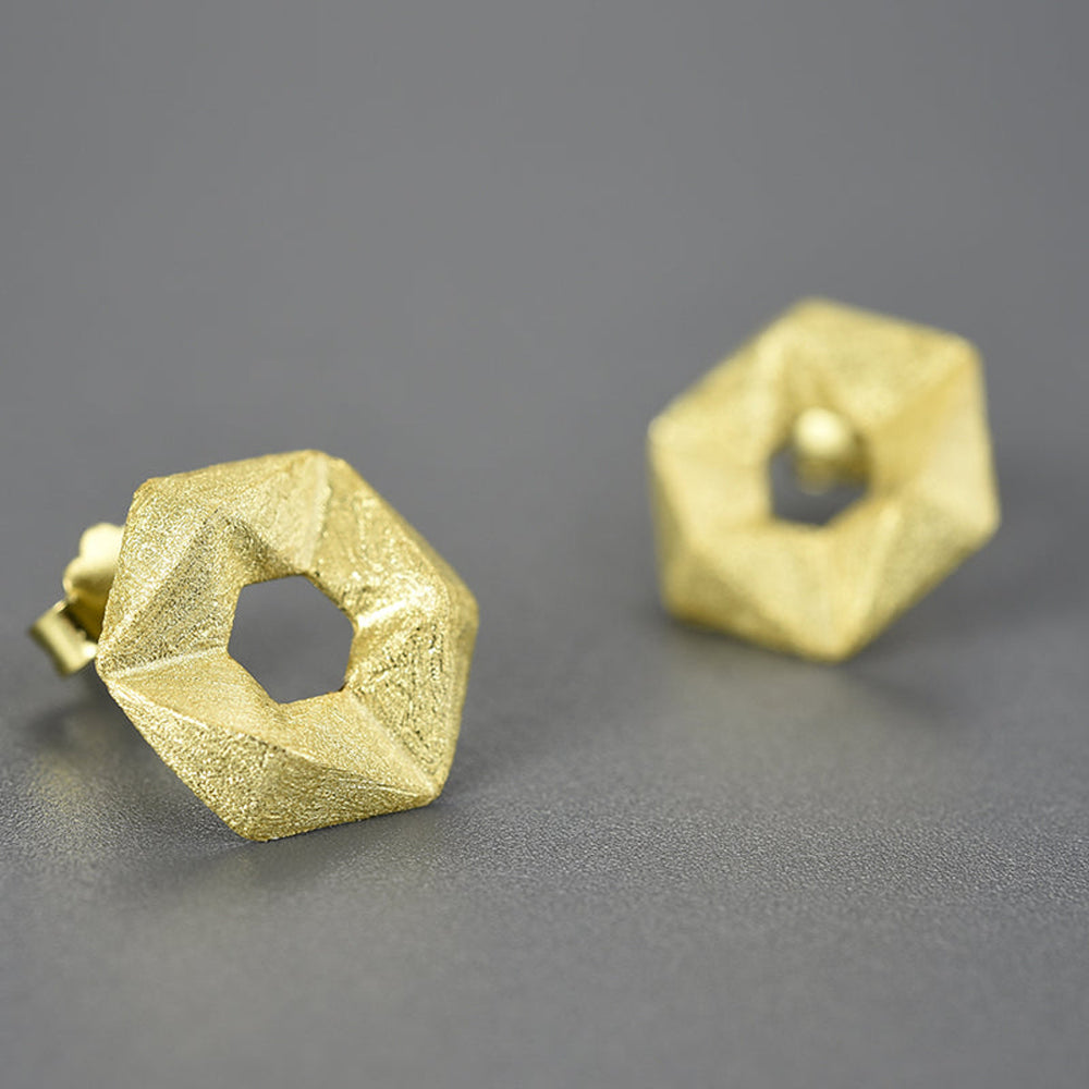 
                  
                    Earrings-With-Stereoscopic-Hexagon-By-Yonandole_8
                  
                