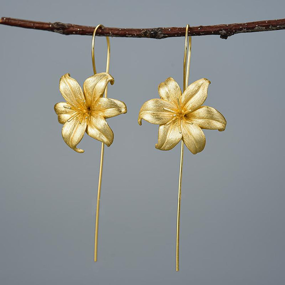 Elegant-Lily-Earrings-By-Yonandole_4