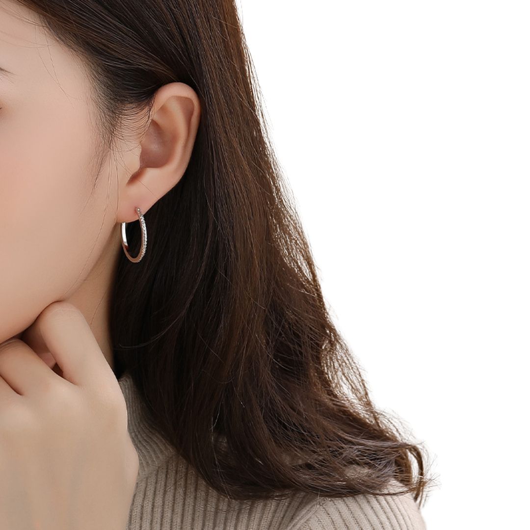 Elegant-Textured-Hoop-Earrings-By-Yonandole_1
