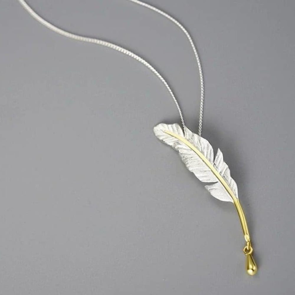 
                      
                        Feather-Pendant-By-Yonandole_8
                      
                    