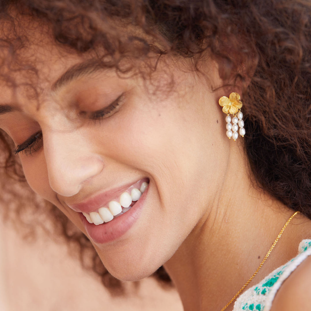 Flower-Earrings-With-Pearl-Tassels-By-Yonandole_8