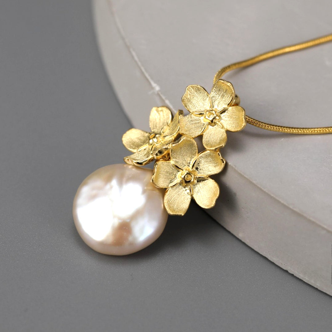 Forget-Me-Not-Pendant-With-Baroque-Pearl-By-Yonandole_3