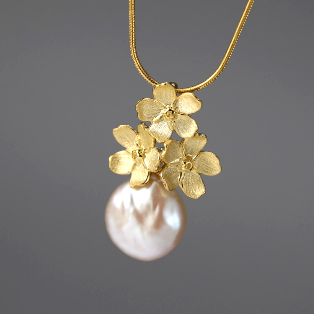 Forget-Me-Not-Pendant-With-Baroque-Pearl-By-Yonandole_5