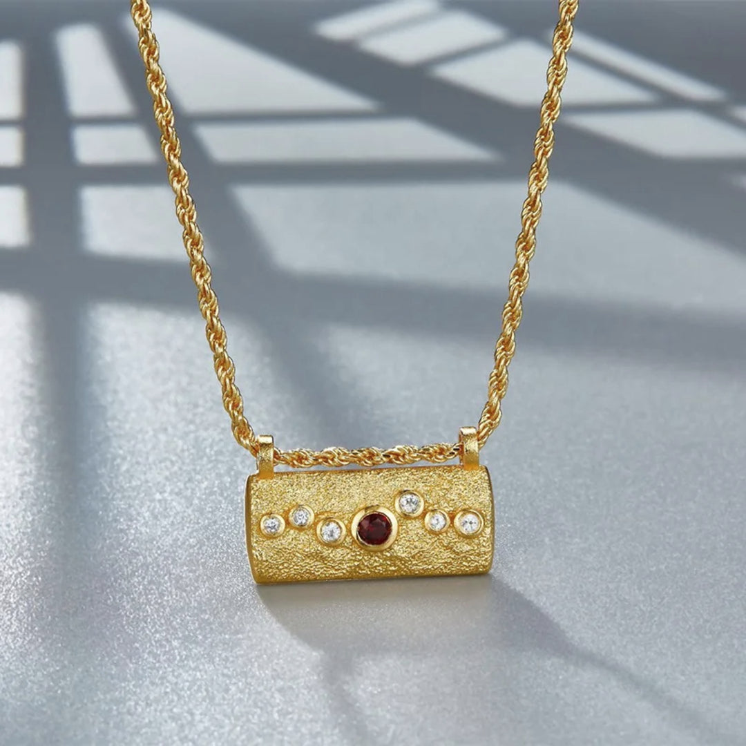 Garnet-Topaz-Handbag-Pendant-Necklace-By-Yonandole_1