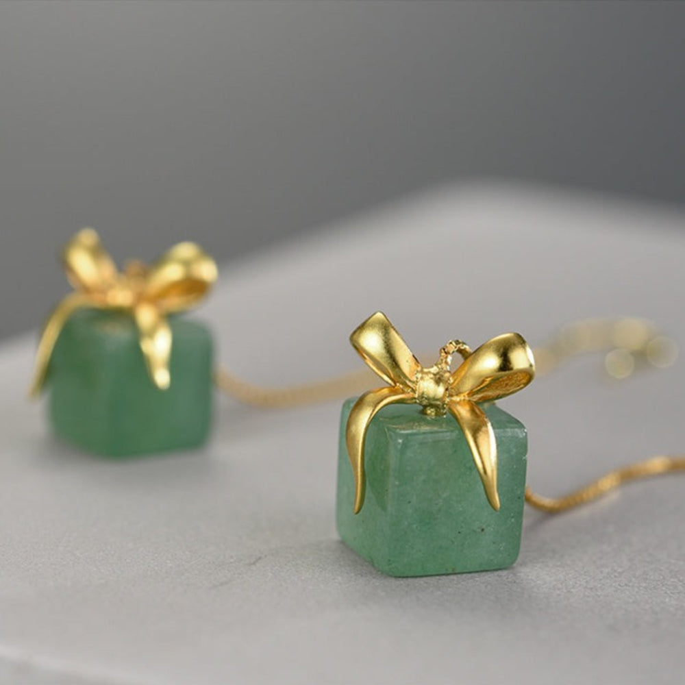 
                      
                        Gift-Box-Dangle-Earrings-By-Yonandole_22
                      
                    