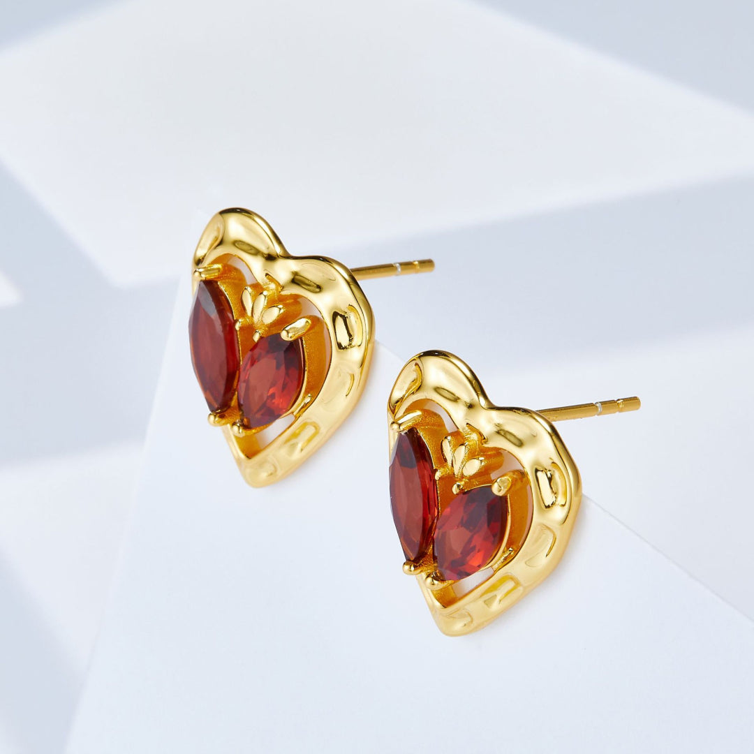 Heart-Earrings-With-Garnet-By-Yonandole_7