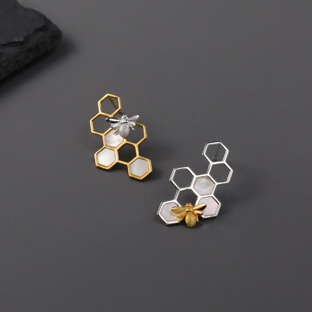 
                      
                        Honeycomb-Earrings-With-Bee-By-Yonandole_3a
                      
                    