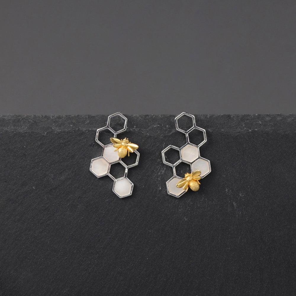 Honeycomb-Earrings-With-Bee-By-Yonandole_6a