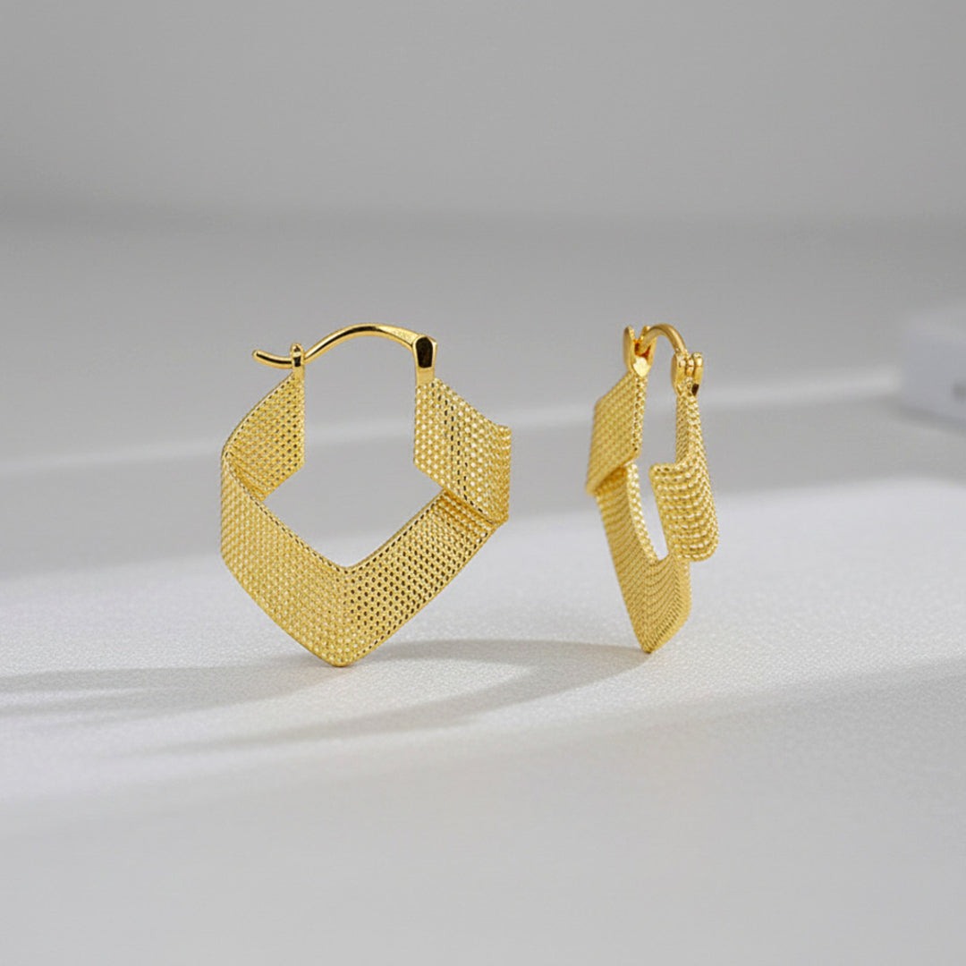 Hoop-Earrings-With-Twisted-Ribbon-By-Yonandole_4